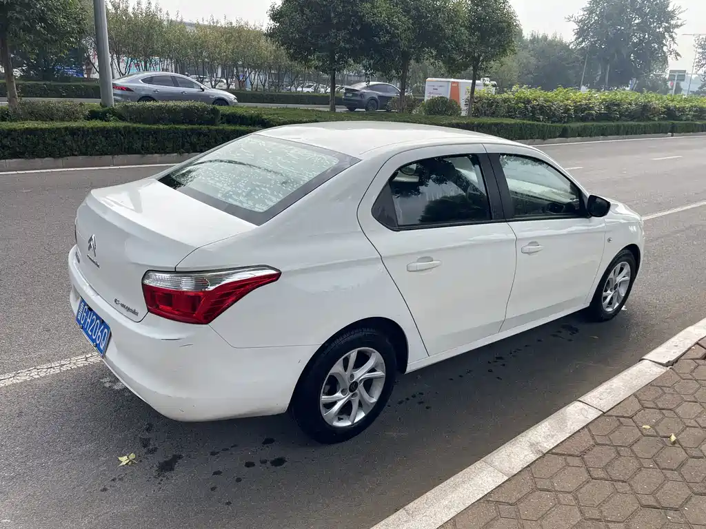 Citroen Elysee — миниатюра 4