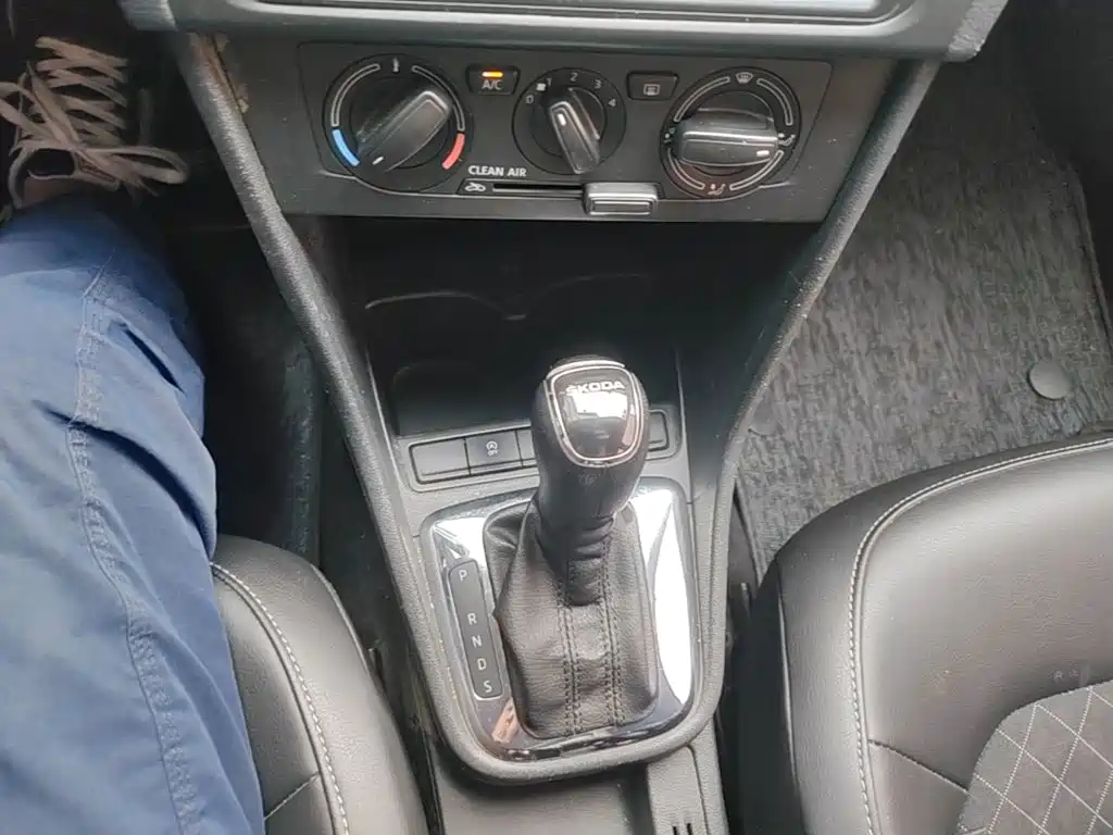 Skoda Rapid Spaceback — миниатюра 14