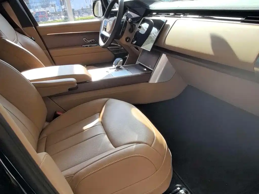 Land Rover Range Rover 2026 3.0 L6 400PS SE