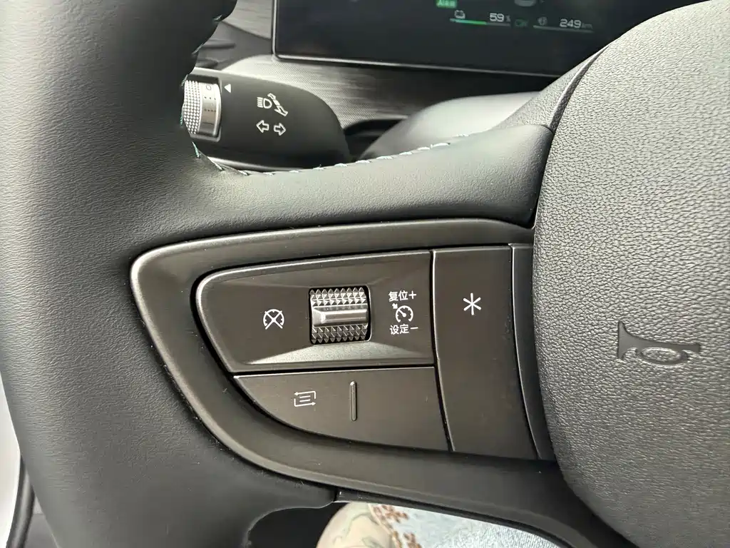 BYD Seal 05 DM-i — миниатюра 10