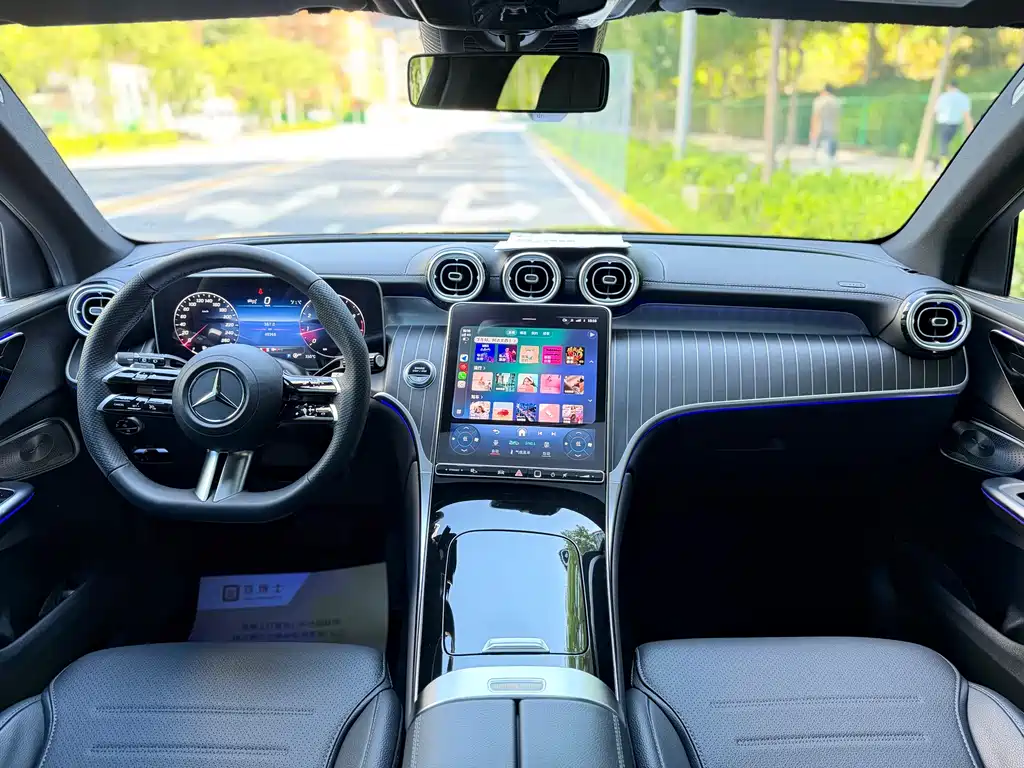 Mercedes-Benz GLC 2023 GLC 300 L 4MATIC 7 мест