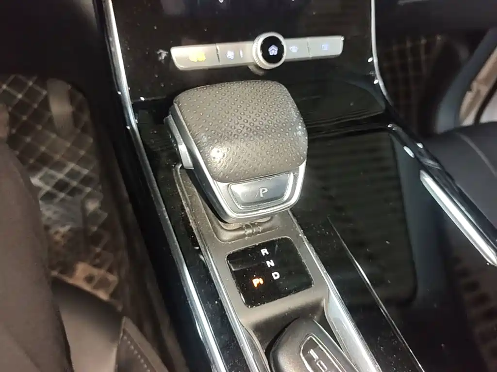 Roewe RX5 eMAX — миниатюра 14