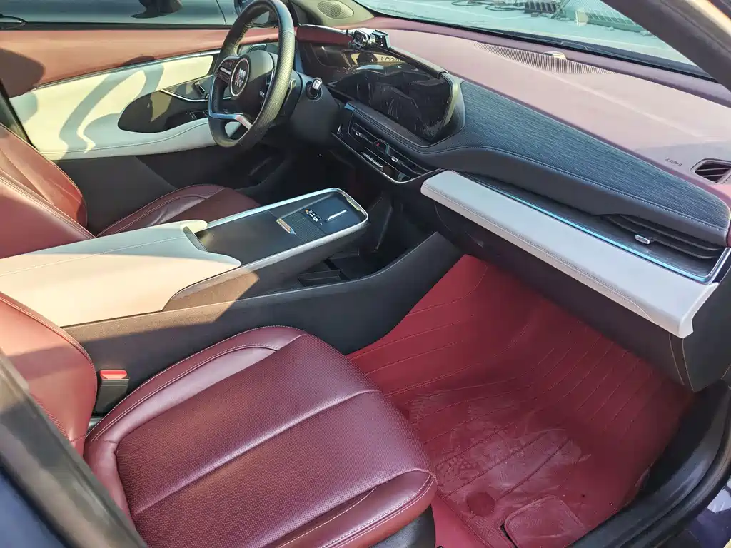 Buick LaCrosse — миниатюра 10