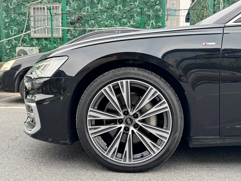 Audi A6L — миниатюра 3