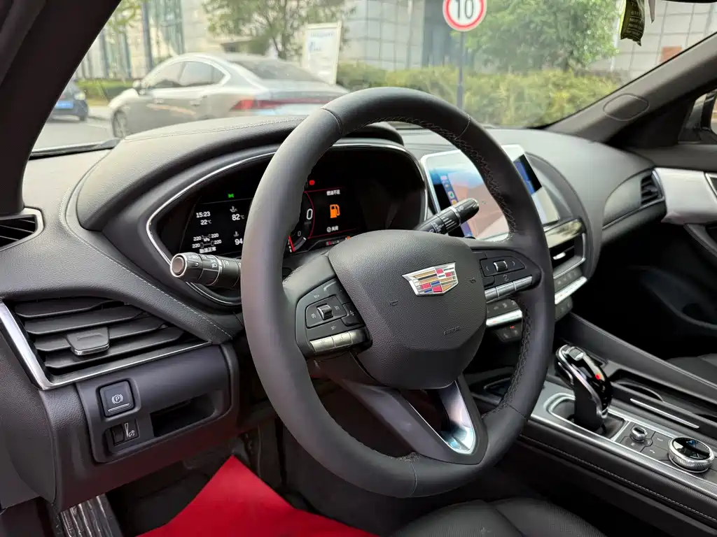 Cadillac CT5 — миниатюра 13