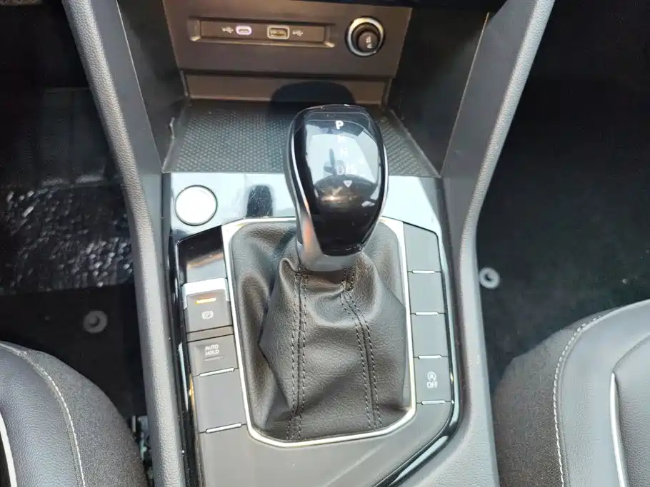 Volkswagen Tiguan L — миниатюра 16