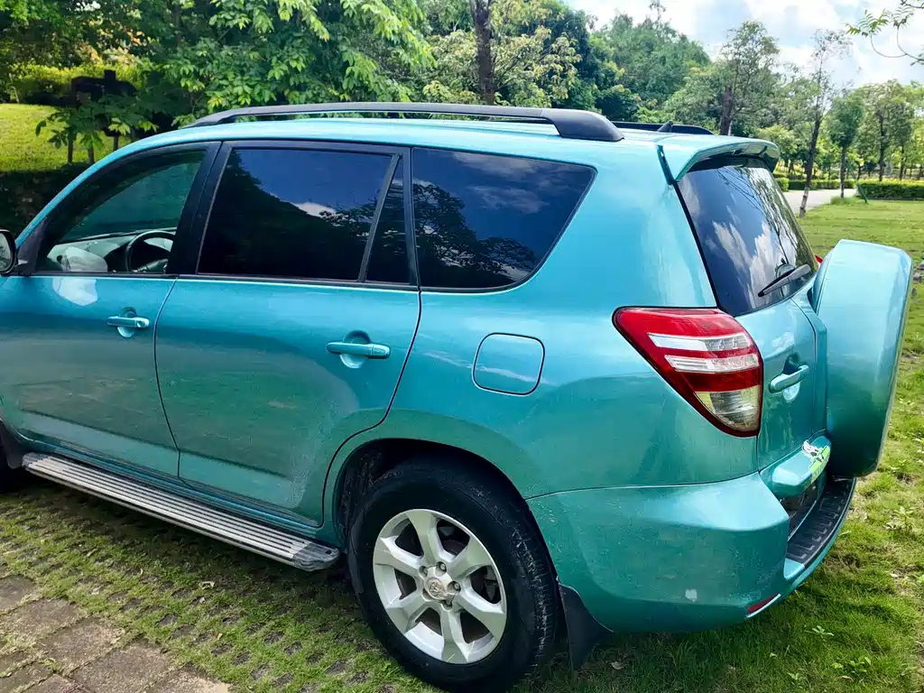 Toyota RAV4 — миниатюра 18