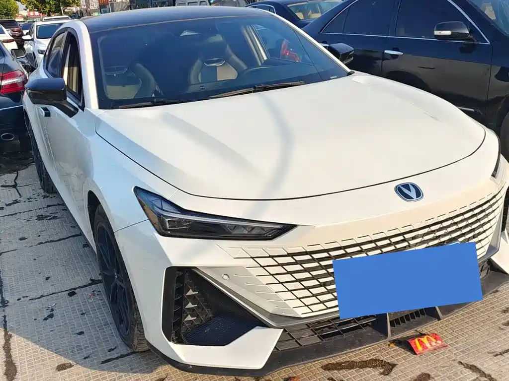 Changan UNI-V — миниатюра 3