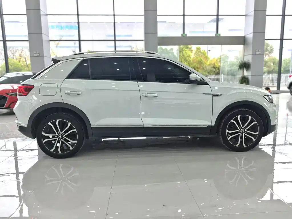 VOLKSWAGEN T ROC EXPLORING SONGS