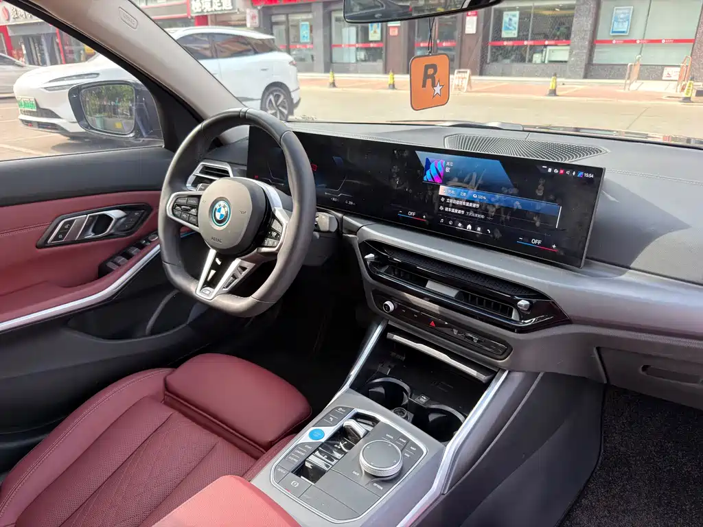 BMW i3 — миниатюра 11