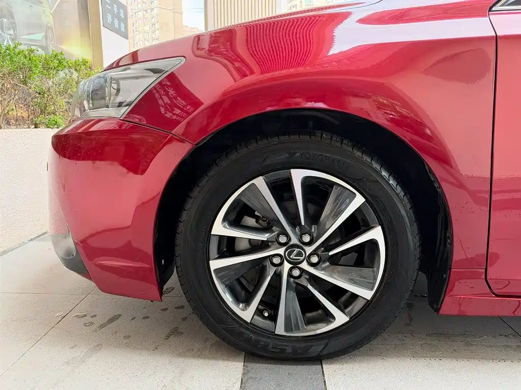 Lexus CT — миниатюра 11