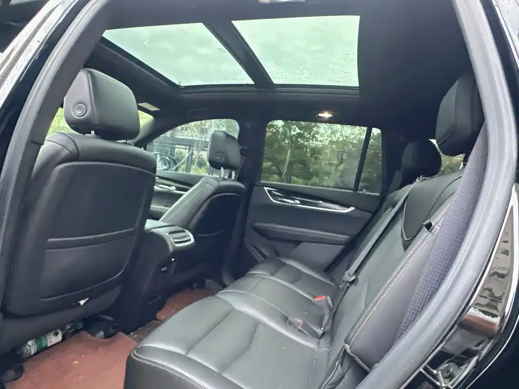 Cadillac XT6 — миниатюра 5