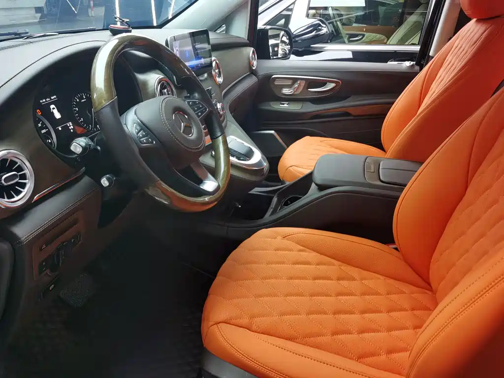 Mercedes-Benz Vito 2021 2.0T 7 мест