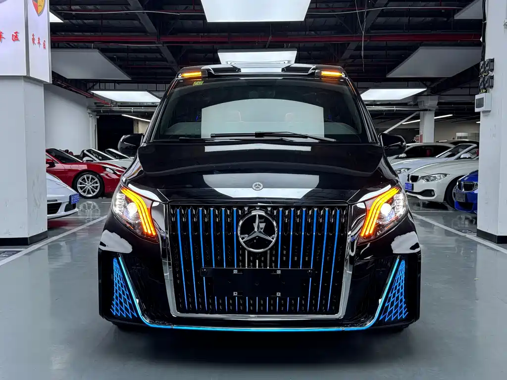 Mercedes-Benz Vito 2021 2.0T 7 мест