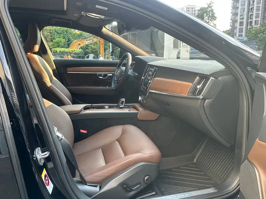 Volvo S90 — миниатюра 19