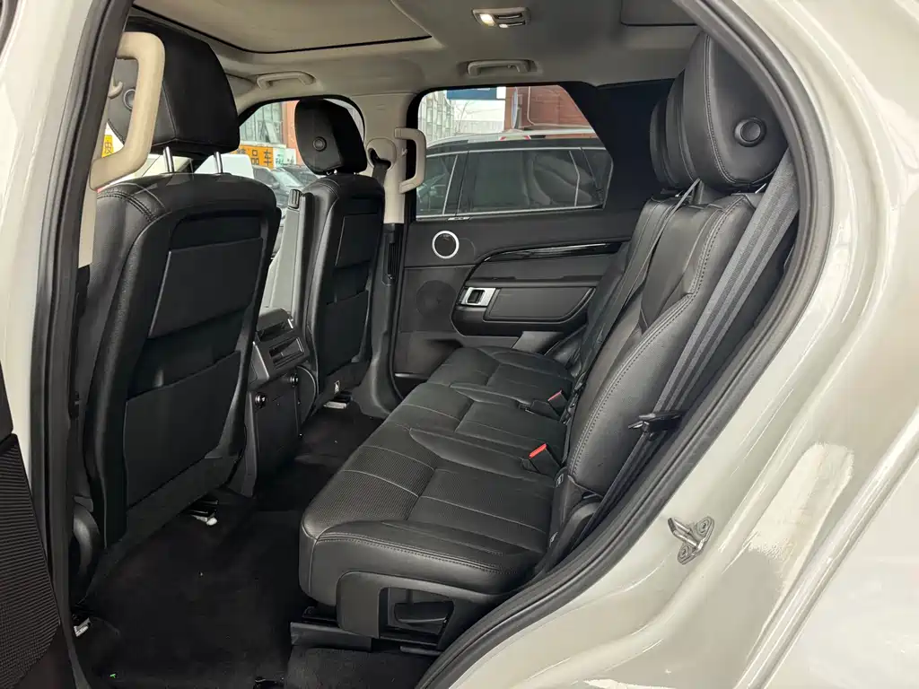 Land Rover Discovery — миниатюра 8