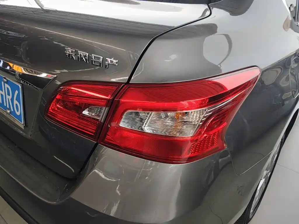 Nissan Sylphy — миниатюра 8