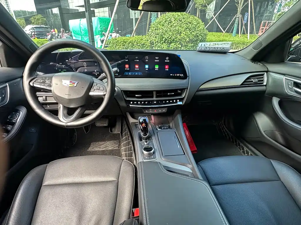 Cadillac CT5 — миниатюра 5