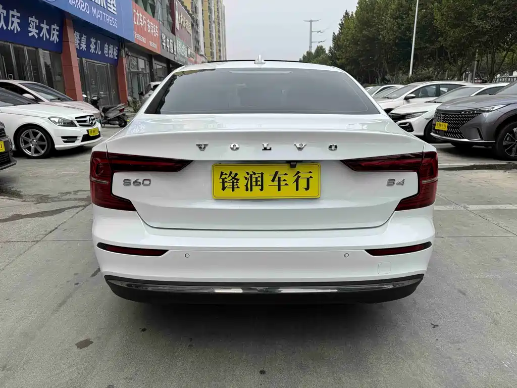 Volvo S60 — миниатюра 5