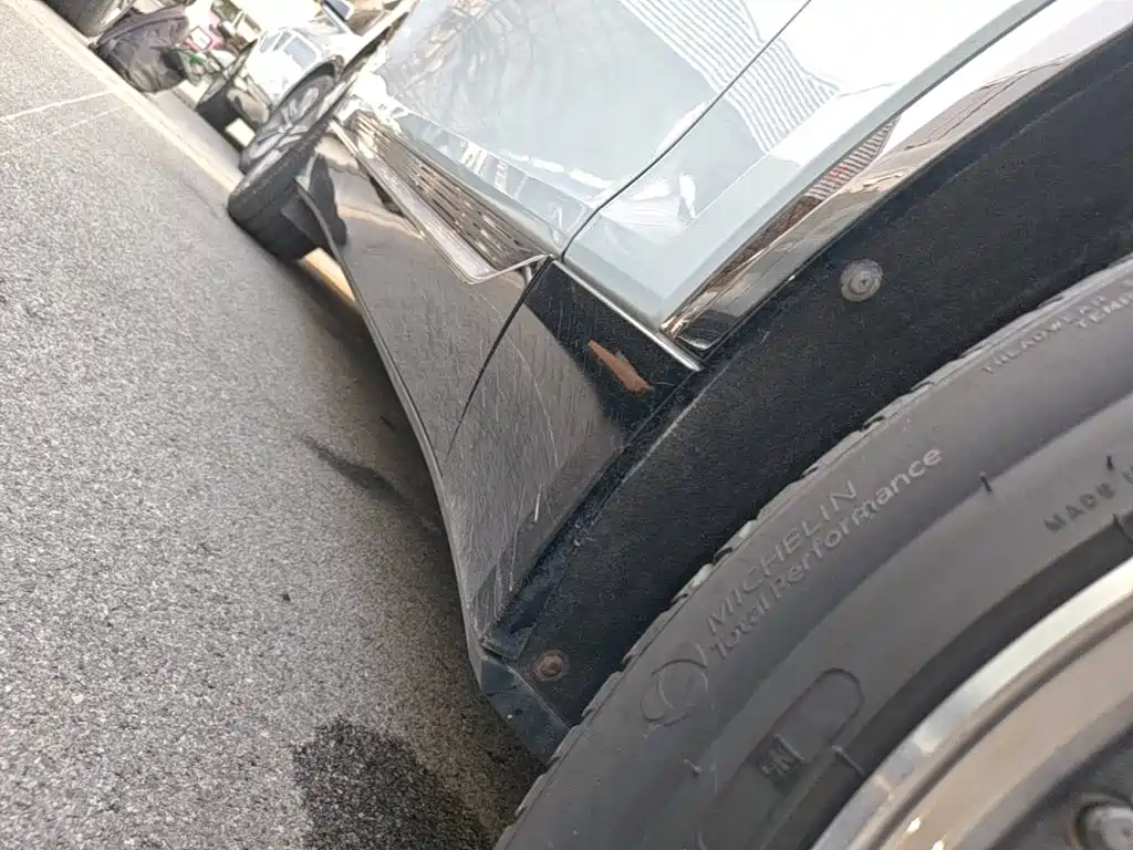 Cadillac Lyriq — миниатюра 21