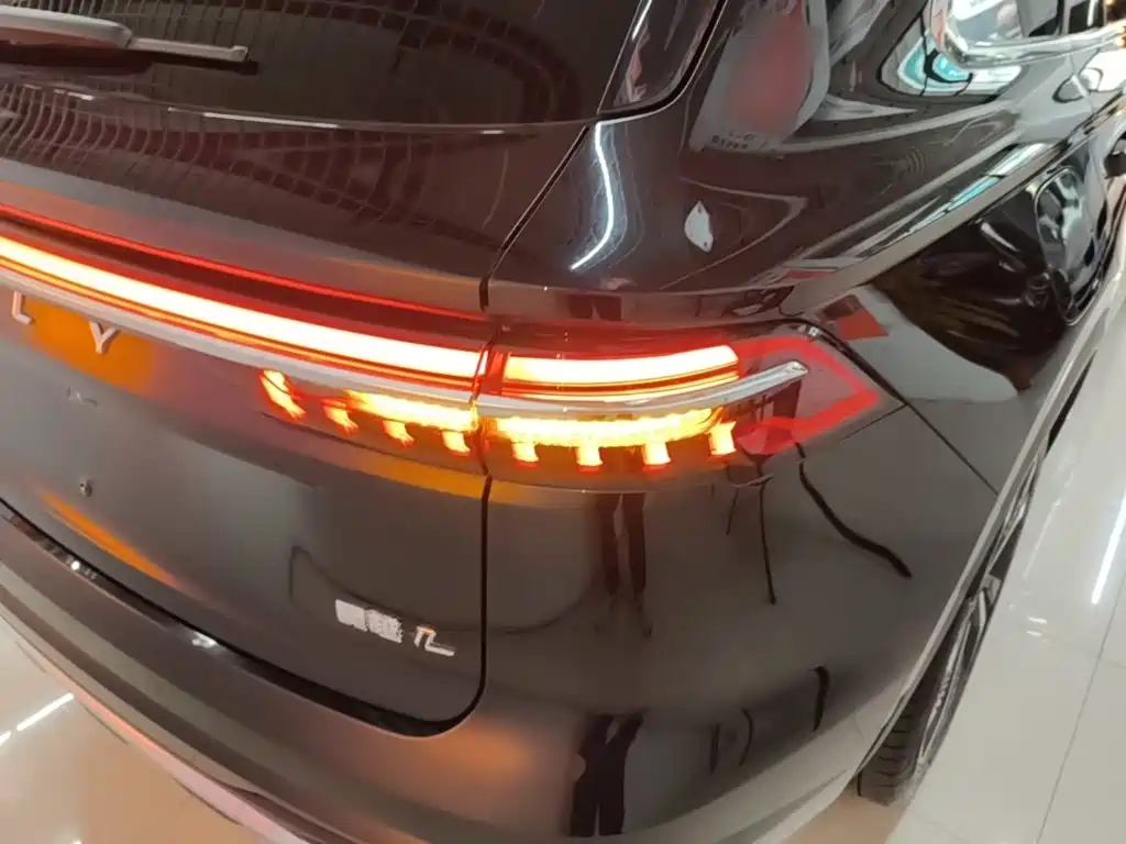 Geely Xingyue L — миниатюра 8