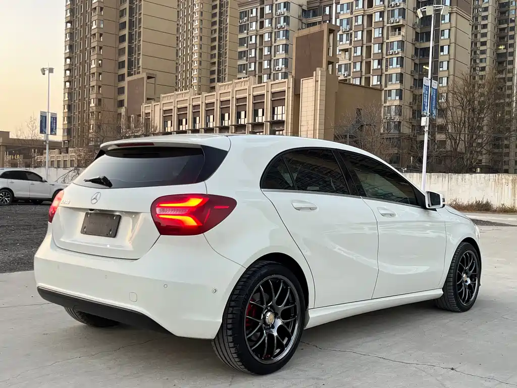 Mercedes-Benz A-Class (Import) — миниатюра 6