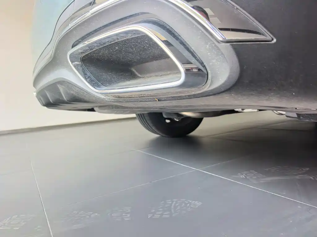 Mercedes-Benz C-Class — миниатюра 8