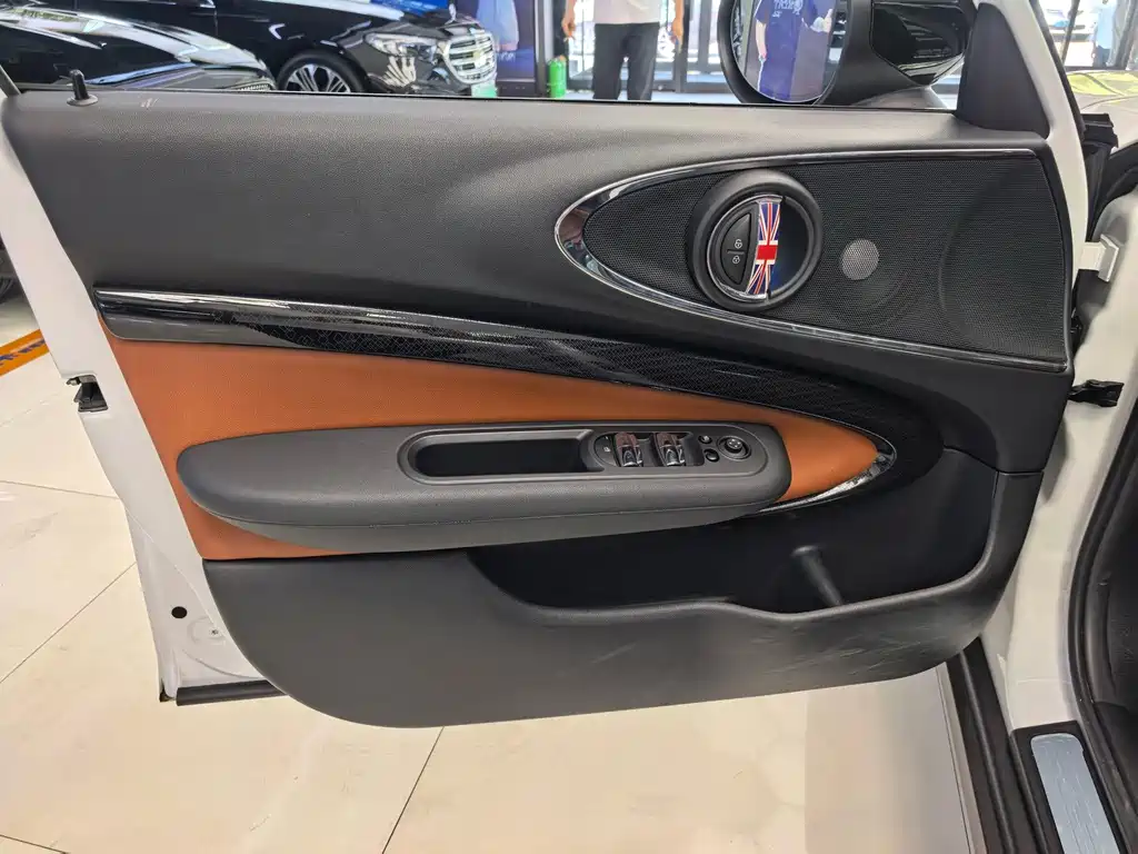 MINI Mini Clubman — миниатюра 4