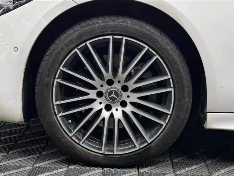 Mercedes-Benz C-Class — миниатюра 8