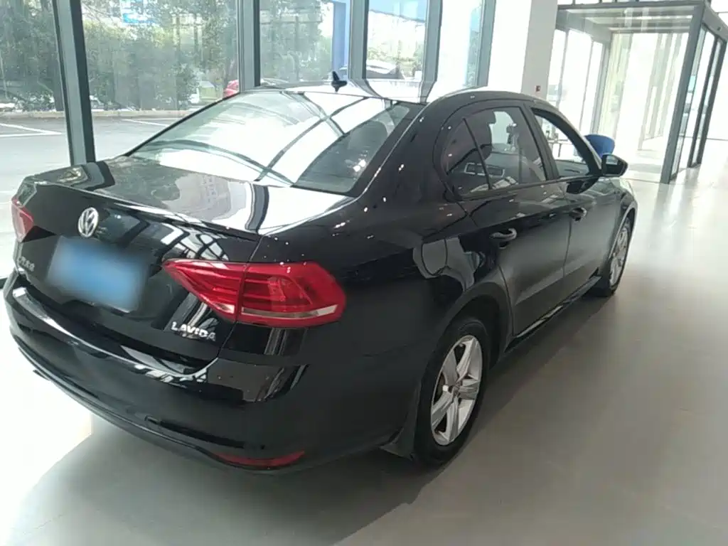 Volkswagen Lavida — миниатюра 7