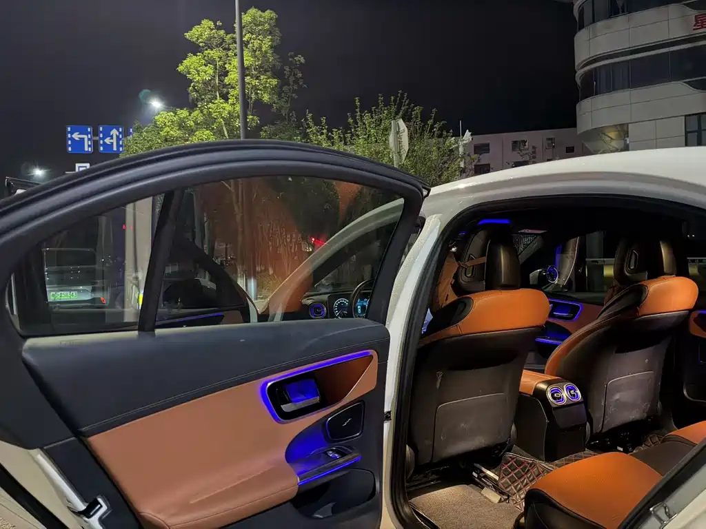 Mercedes-Benz C-Class — миниатюра 5