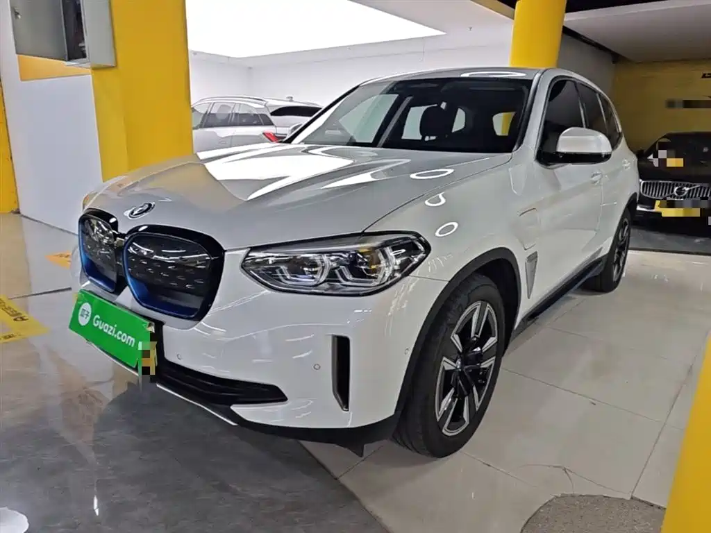 BMW iX3 2021