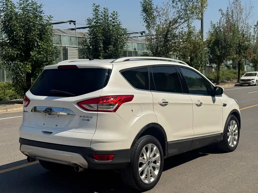 Ford Kuga — миниатюра 12