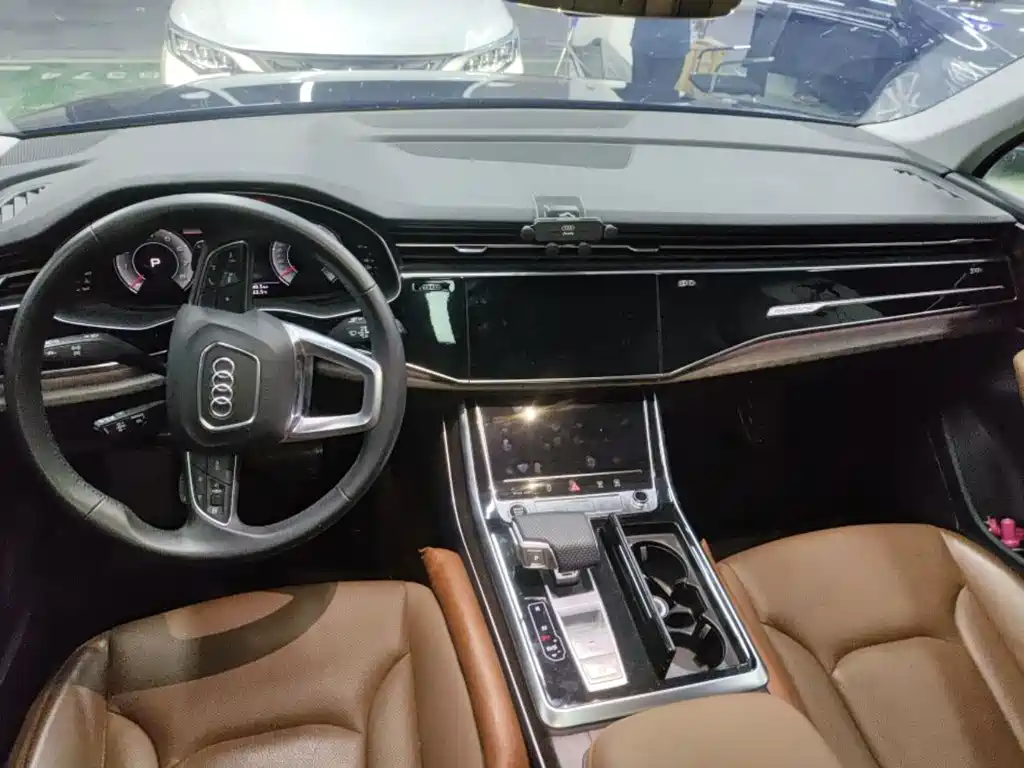Audi Q7 — миниатюра 5
