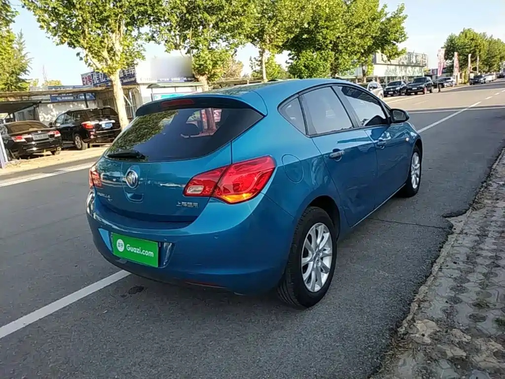 Buick Excelle — миниатюра 7