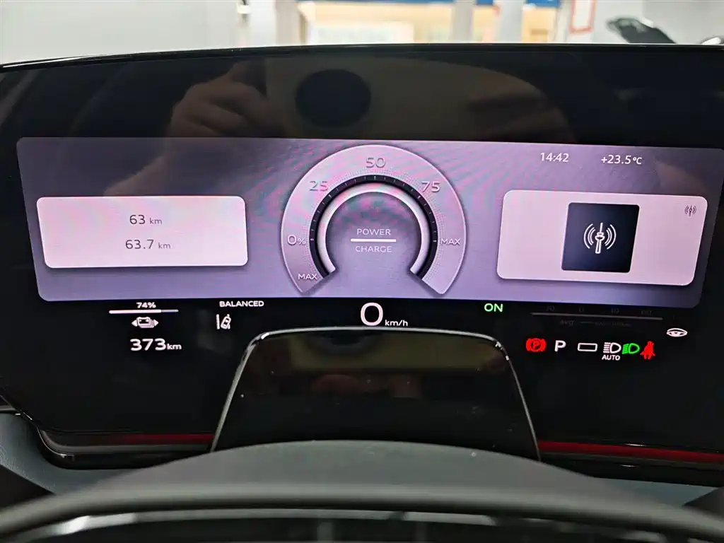 Audi A6L e-tron — миниатюра 8