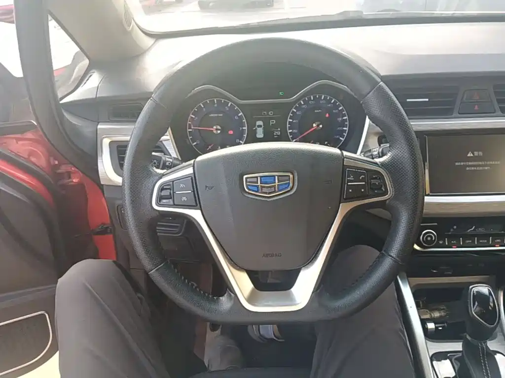 Geely Vision X3 — миниатюра 11