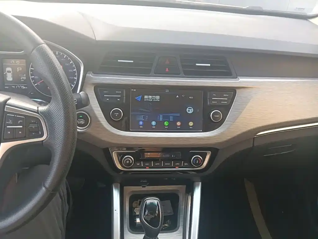 Geely Vision X3 — миниатюра 13