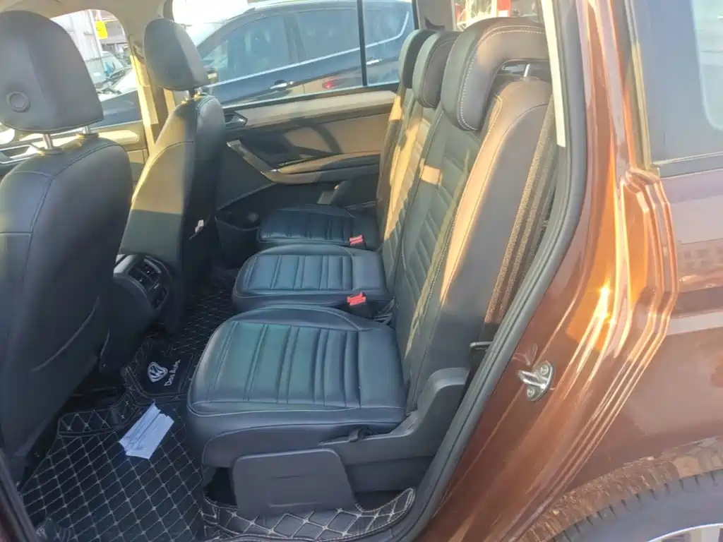 Volkswagen Touran — миниатюра 13