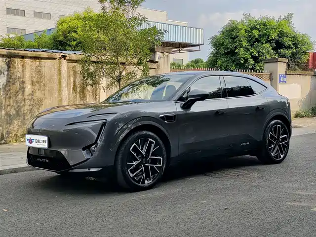2025 Avatr 11