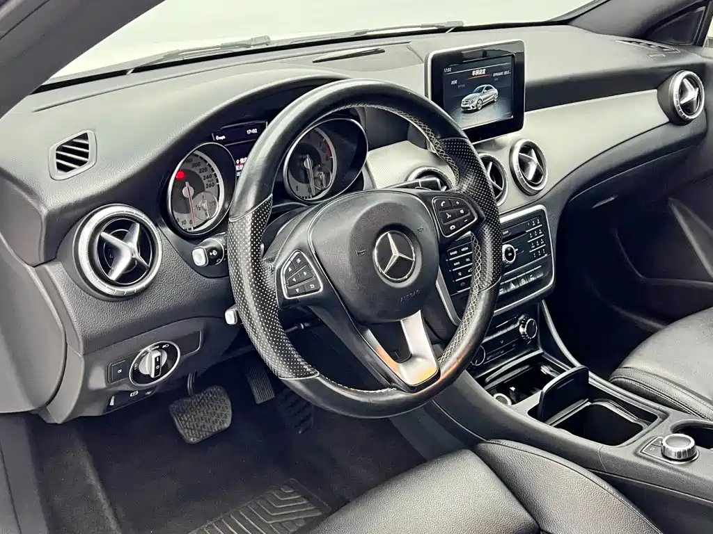 Mercedes-Benz CLA (Import) — миниатюра 14