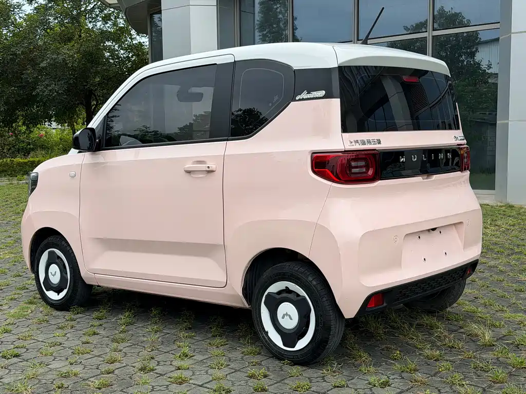 Wuling MINIEV — миниатюра 6