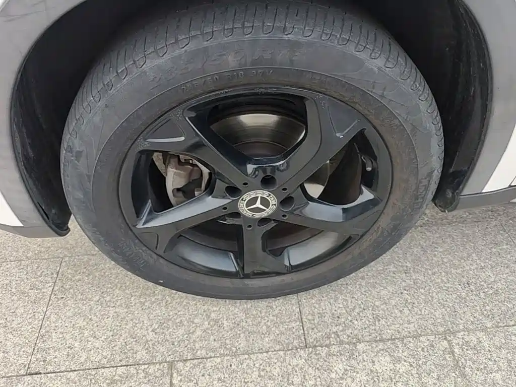 Mercedes-Benz GLA — миниатюра 23