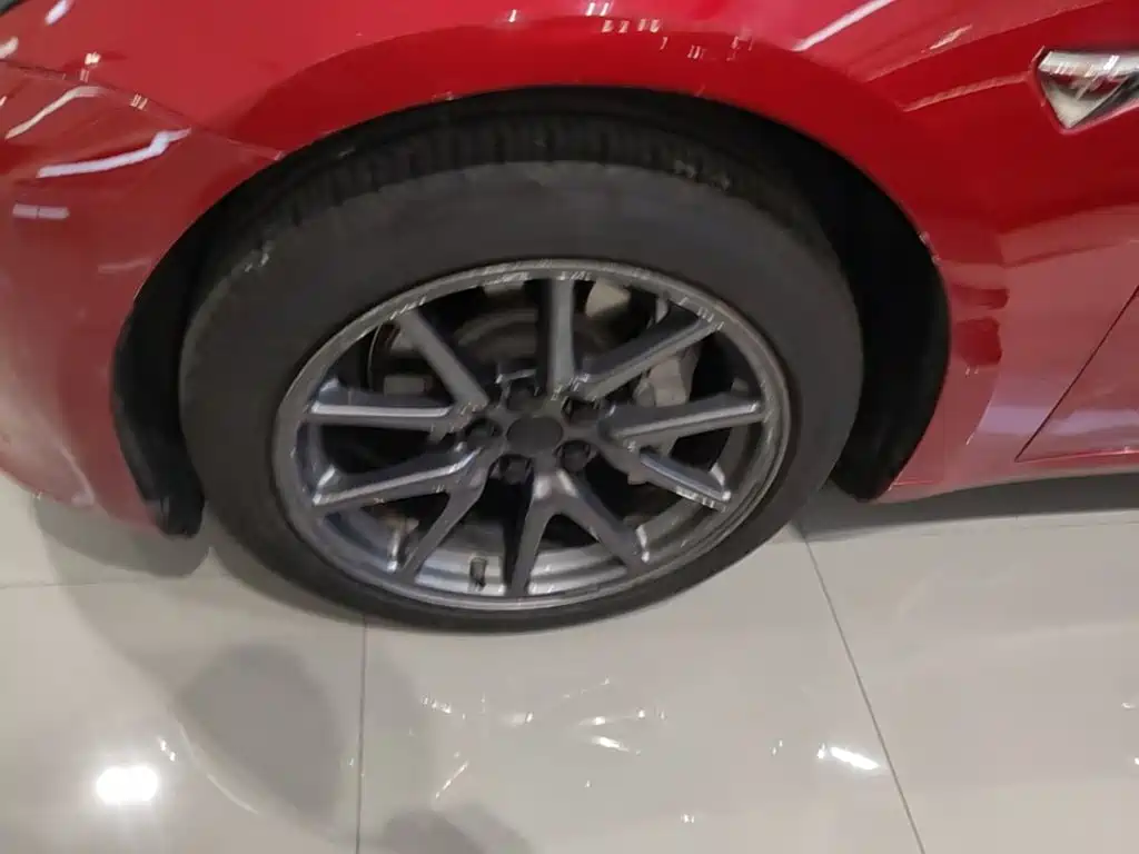 Tesla Model 3 — миниатюра 23