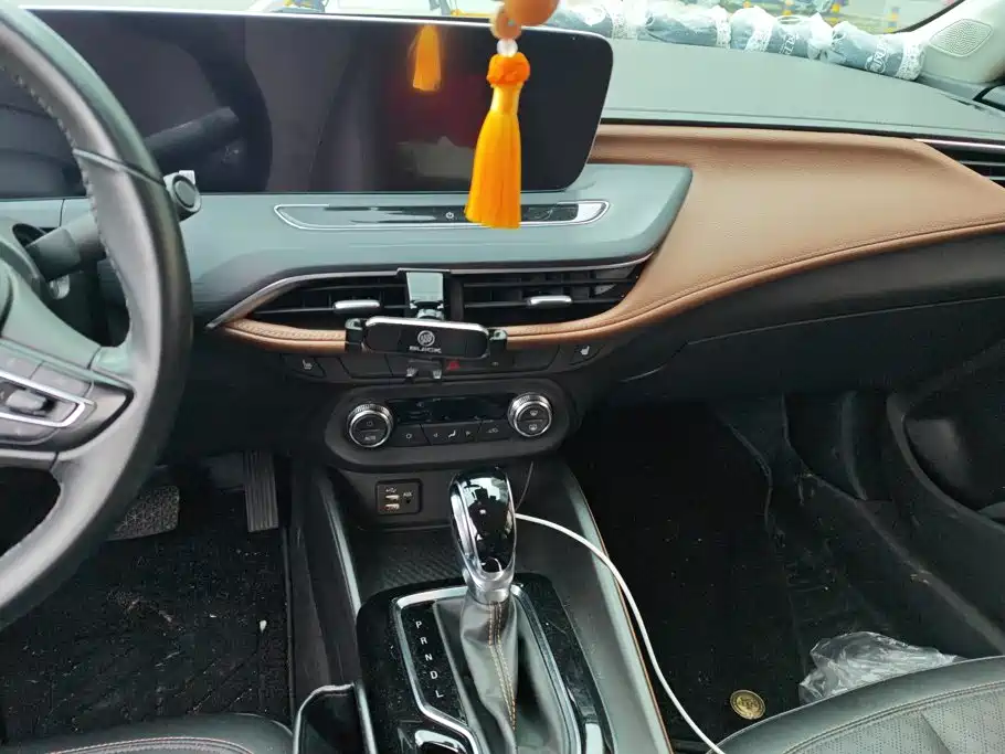 Buick Verano — миниатюра 13