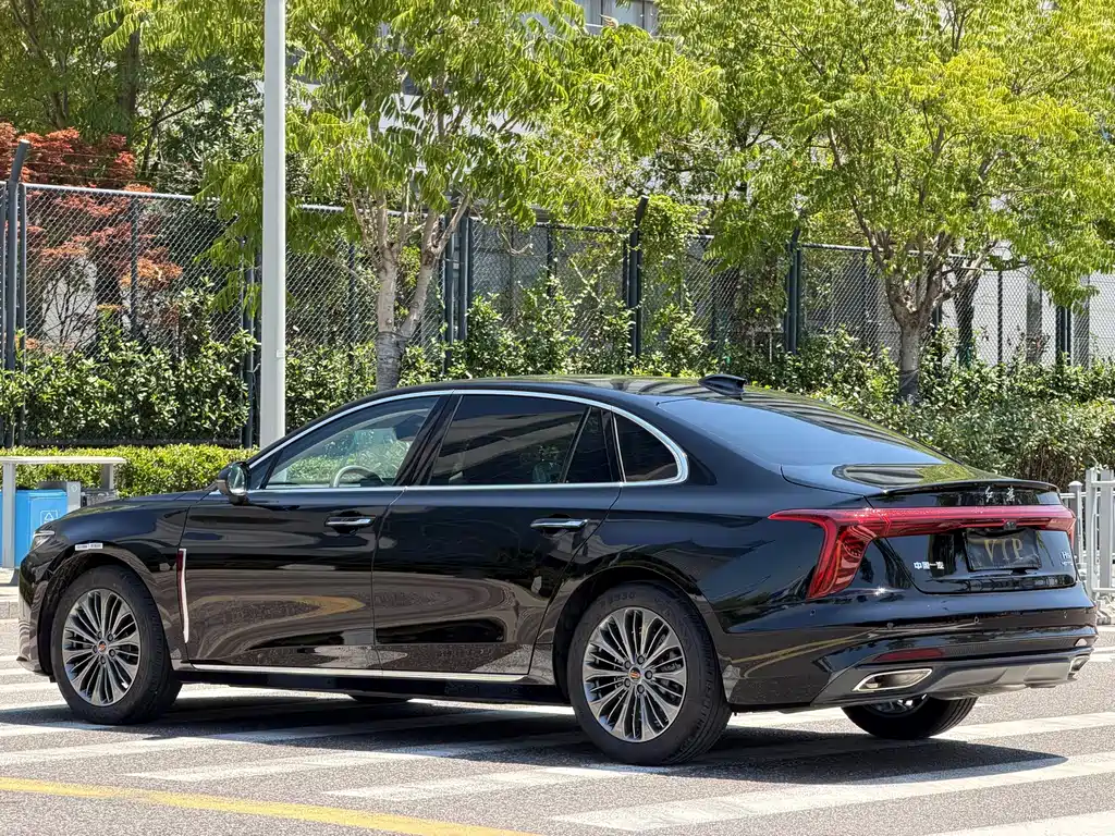 Hongqi Hongqi H5 — миниатюра 10