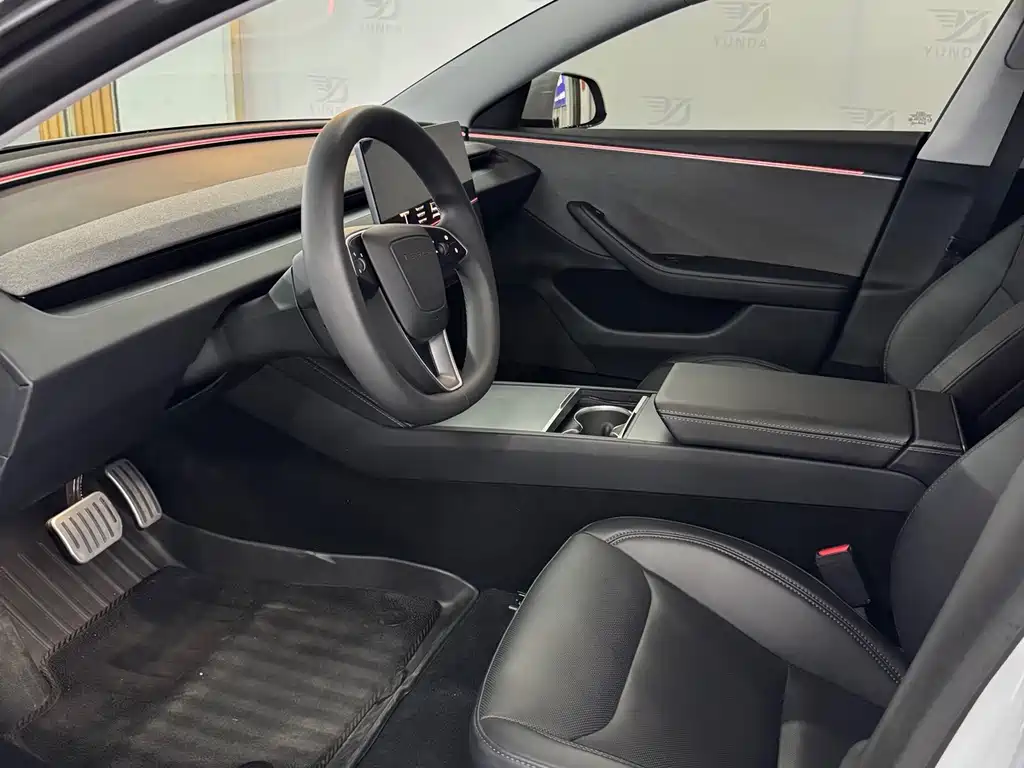 Tesla Model 3 — миниатюра 4