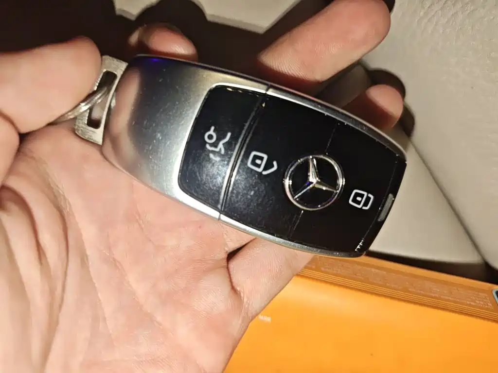 Mercedes-Benz E-Class — миниатюра 9
