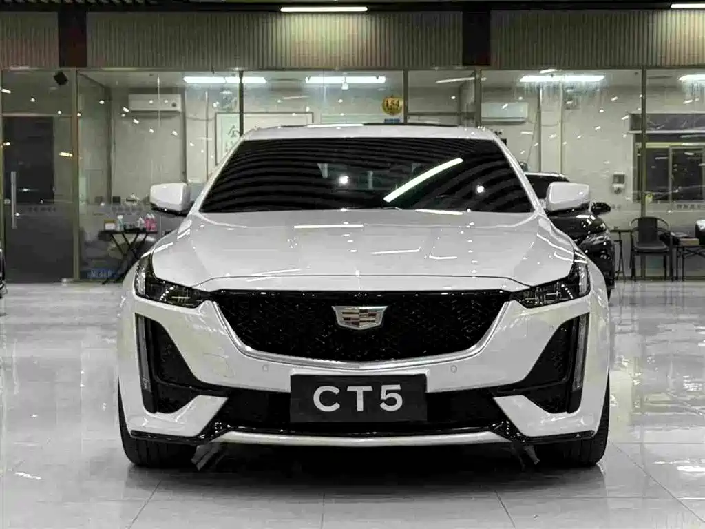Cadillac CT5 — миниатюра 2