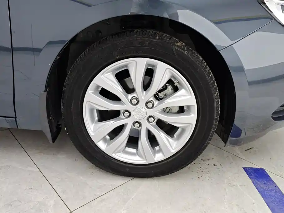 Buick Excelle — миниатюра 6